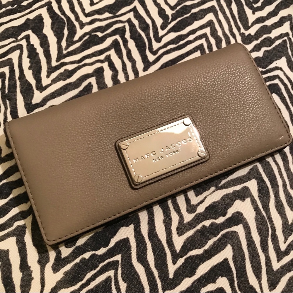 NWOT Marc Jacobs Leather Wallet